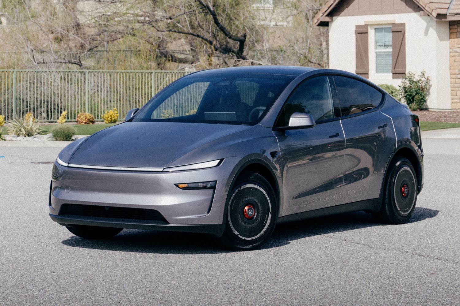 Tesla Model Y Center Cap Removal Guide