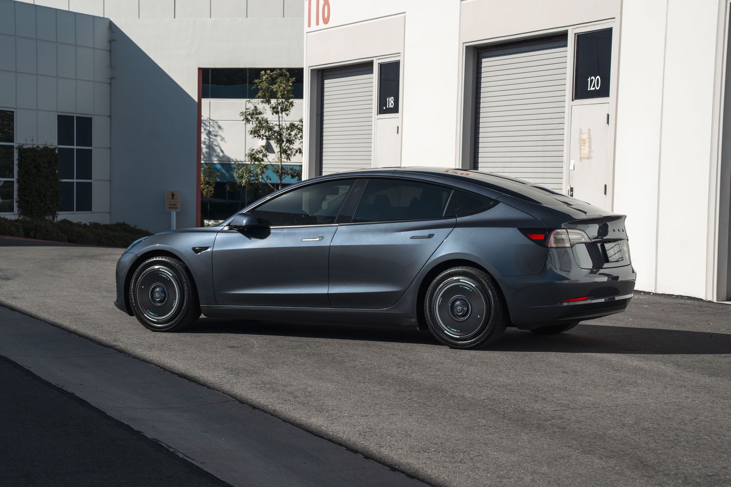Tesla Model 3 Wheel Covers vs Alloy Wheels