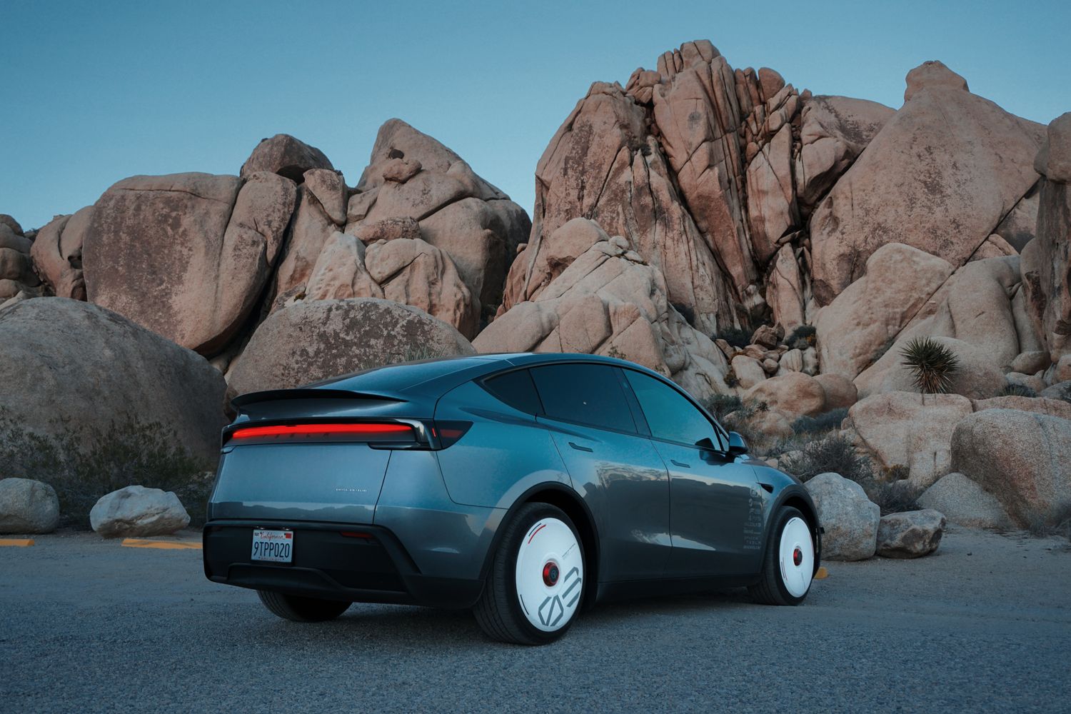 Best Tesla Model Y Wheel Covers 2025 — HALODISC 2 Complete Buying Guide