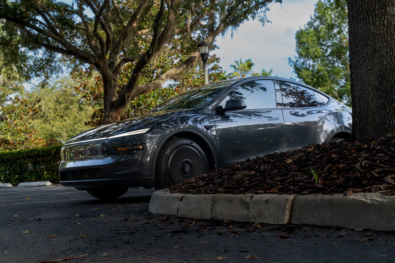 Best Black Wheel Covers for Tesla Model 3 and Model Y