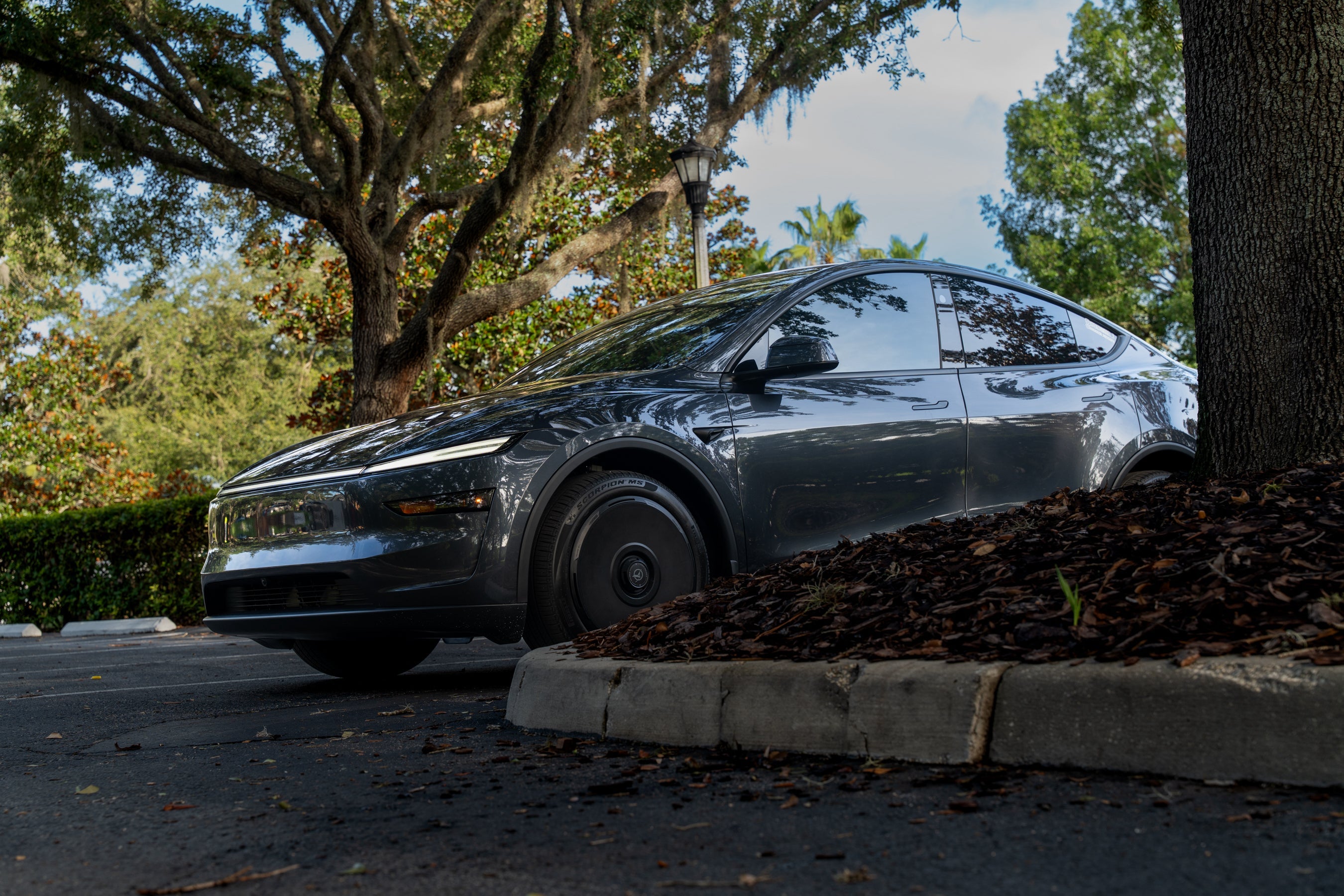 Best Black Wheel Covers for Tesla Model 3 and Model Y