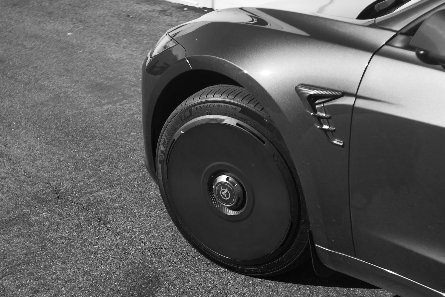 Tesla Model 3 Wheel Covers for Highway Commutes