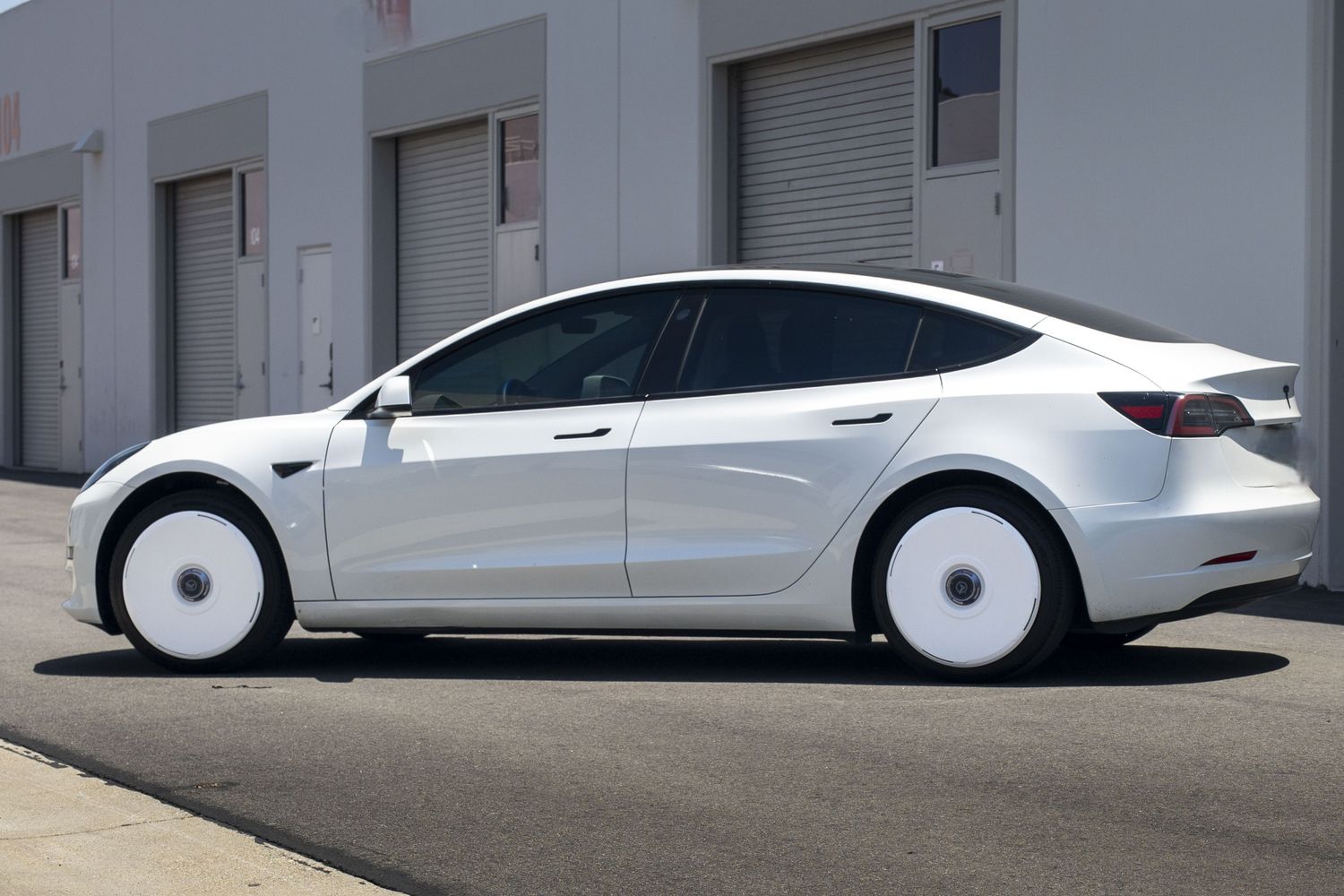 Using Wheel Covers on Model 3 in Winter Conditions