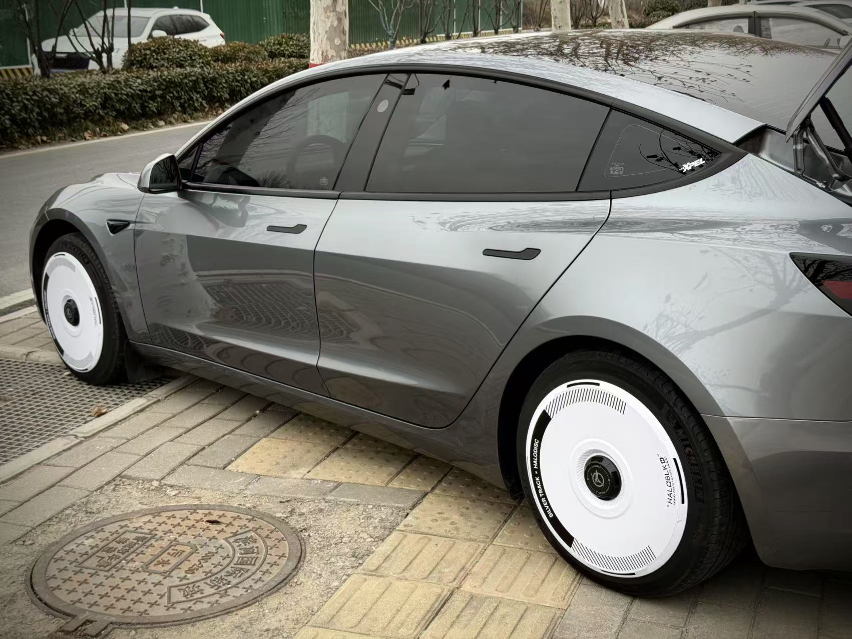 21 Inch Tesla Wheel Covers: Style Upgrade or Practical Choice?